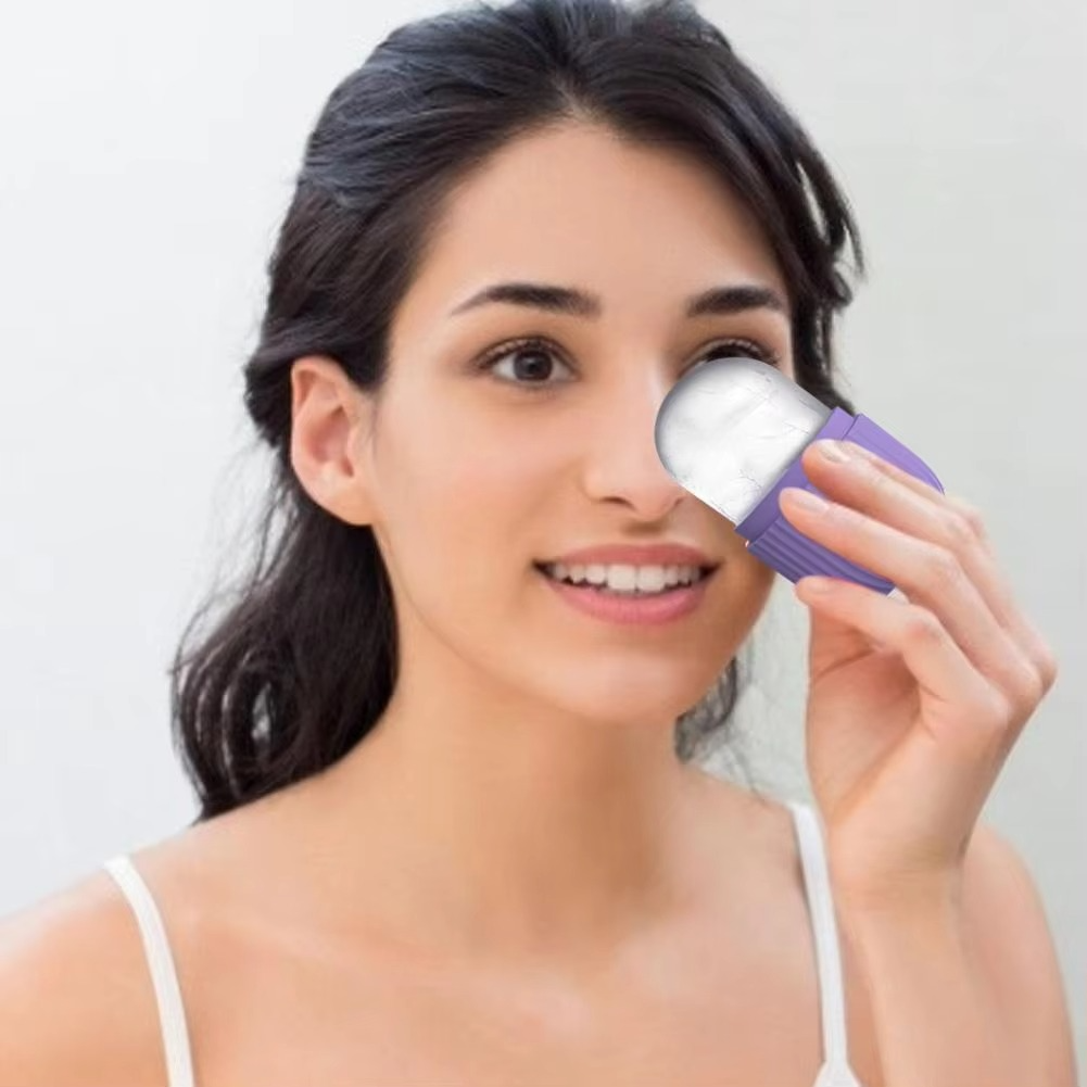 Ice Cube Roller With Scrub